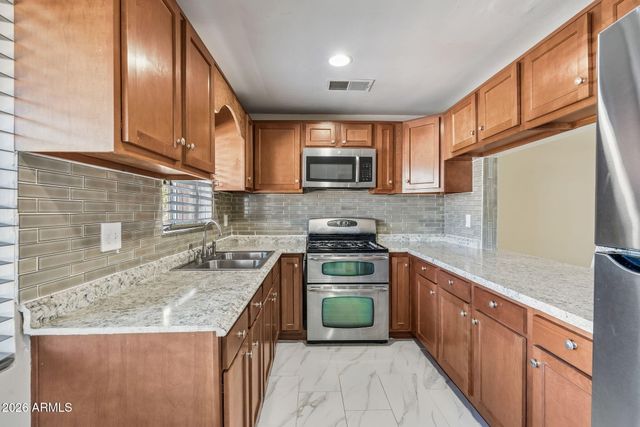 5618 N 35TH Drive, Phoenix, AZ 85019