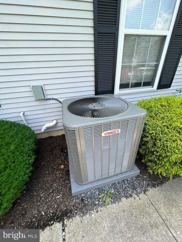 22 NORMANDY, Princeton Junction, NJ 08550