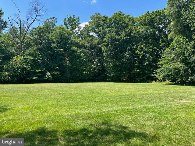 22 NORMANDY, Princeton Junction, NJ 08550