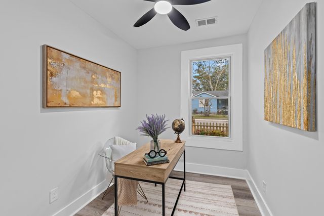 2718 E Surrey Drive, North Charleston, SC 29405