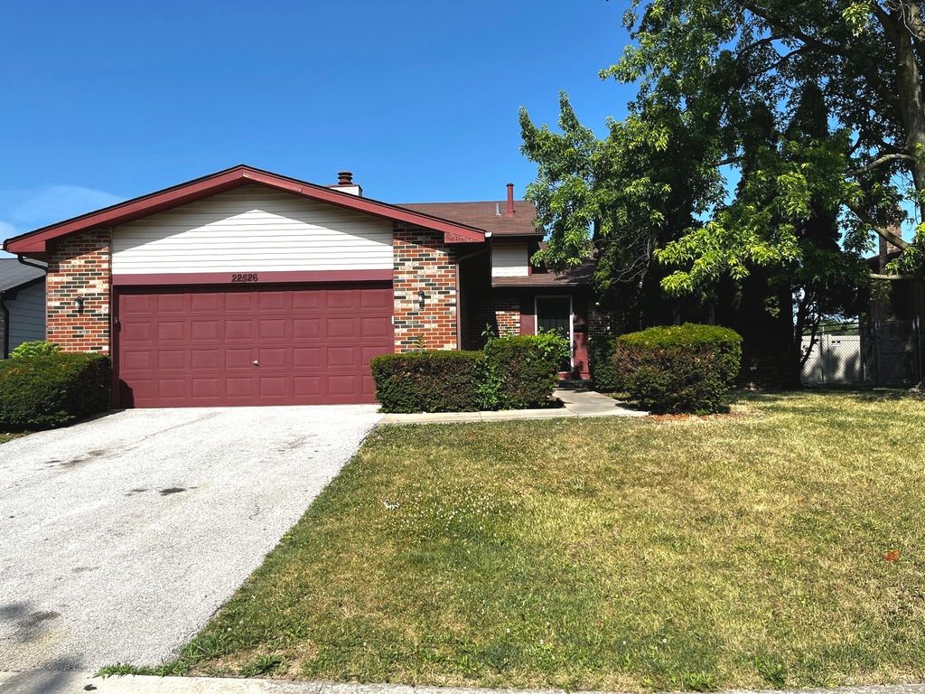 22526 Clarendon Avenue, Richton Park, IL 60471