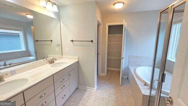 2339 Village Grove Drive, Suwanee, GA 30024