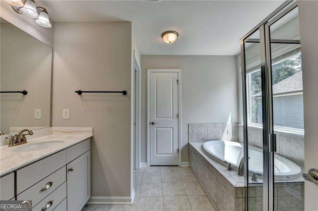 2339 Village Grove Drive, Suwanee, GA 30024