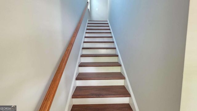 2339 Village Grove Drive, Suwanee, GA 30024