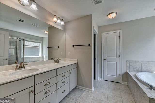 2339 Village Grove Drive, Suwanee, GA 30024