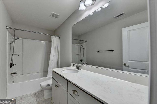 2339 Village Grove Drive, Suwanee, GA 30024