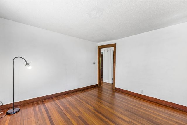 154 Lamont St, Springfield, MA 01119