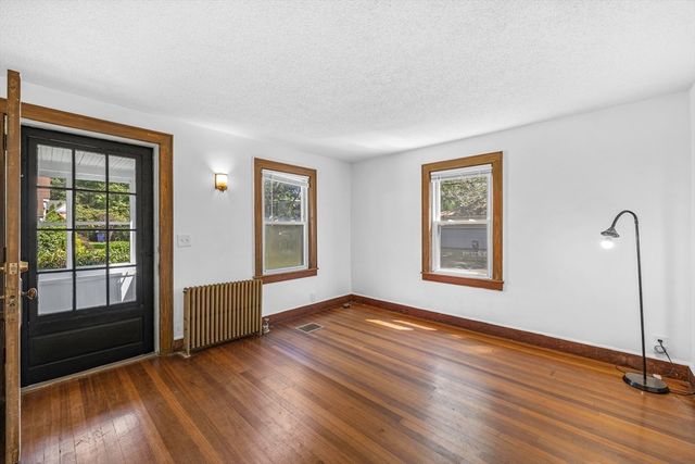 154 Lamont St, Springfield, MA 01119
