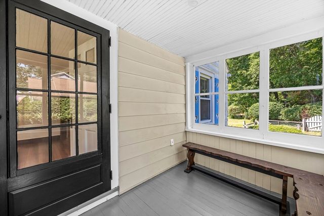 154 Lamont St, Springfield, MA 01119