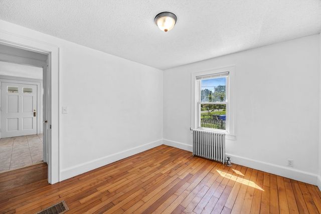 154 Lamont St, Springfield, MA 01119