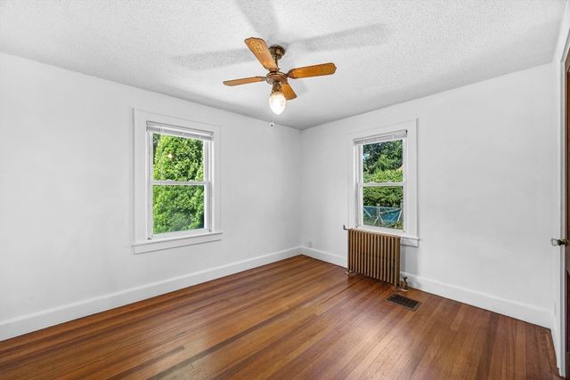 154 Lamont St, Springfield, MA 01119