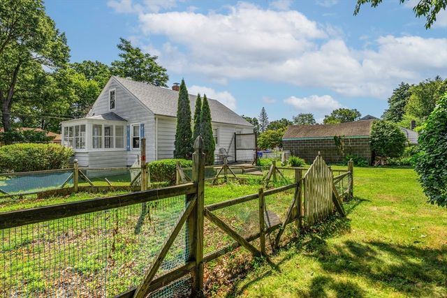 154 Lamont St, Springfield, MA 01119