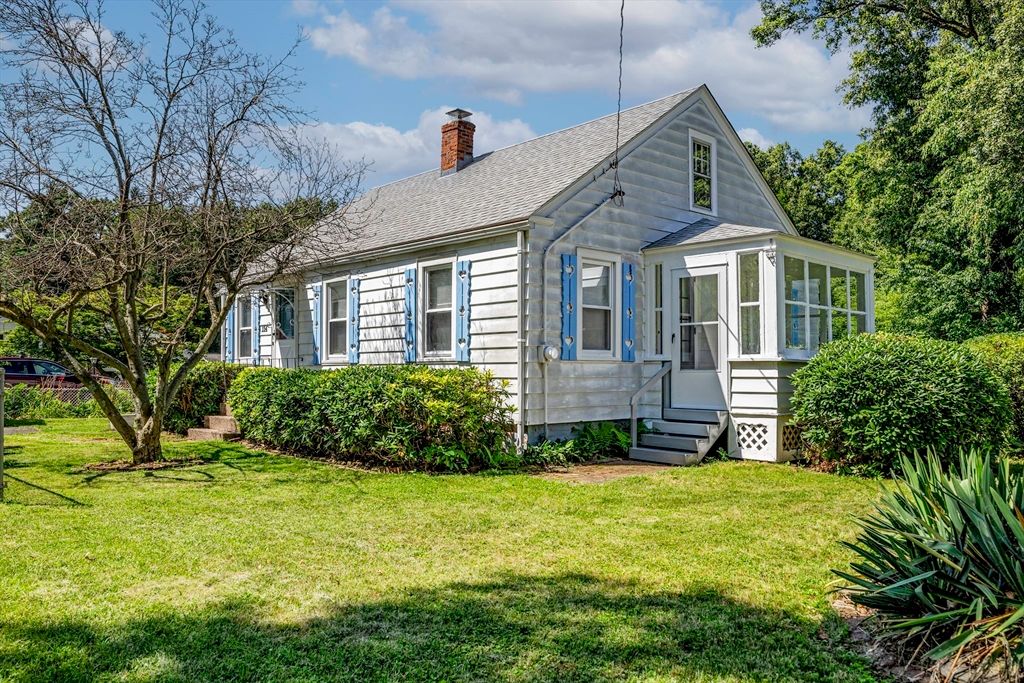 154 Lamont St, Springfield, MA 01119