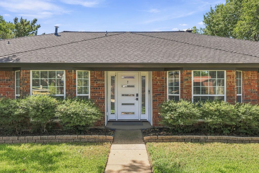 6440 Devonshire Drive, North Richland Hills, TX 76180 — photo 2