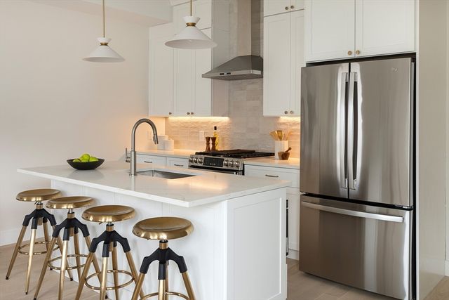 28 Swan Ave. 1, Boston, MA 02128