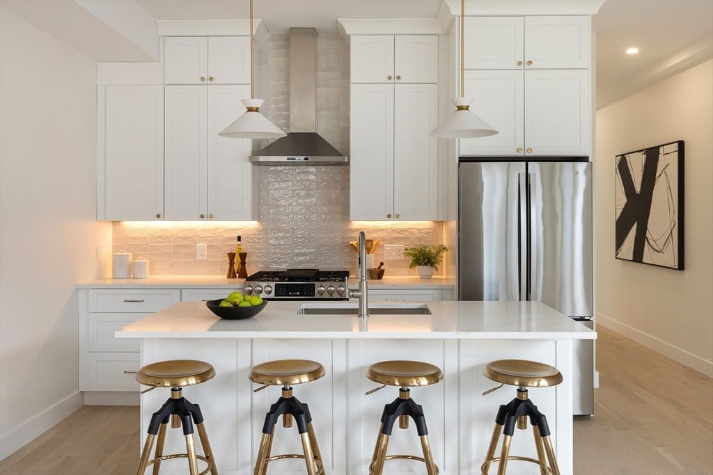 28 Swan Ave. 1, Boston, MA 02128