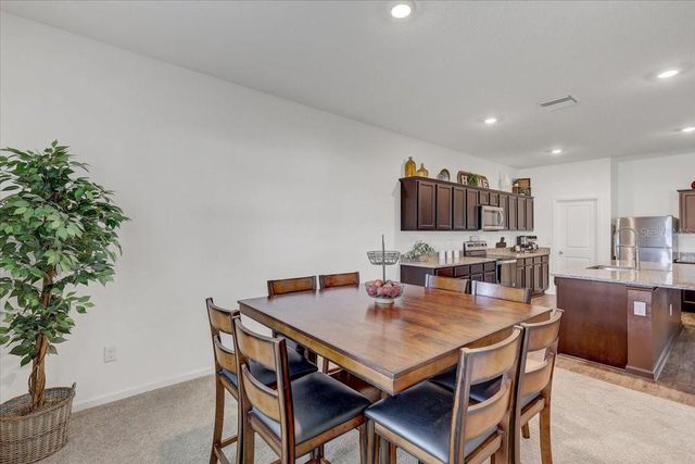 806 HIGHGATE OAKS PLACE, Seffner, FL 33584