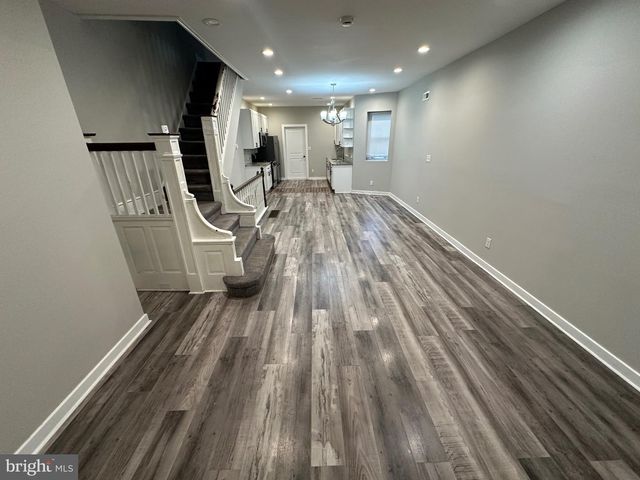 5619 N 15TH ST, Philadelphia, PA 19141