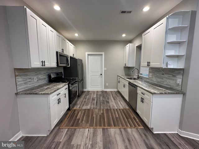 5619 N 15TH ST, Philadelphia, PA 19141