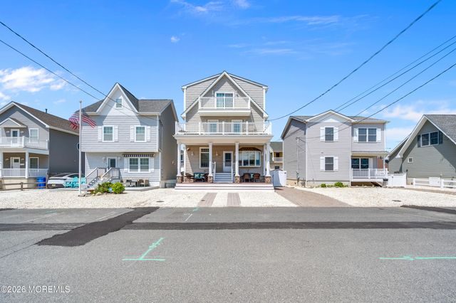 222 3rd Avenue, Ortley Beach, NJ 08751