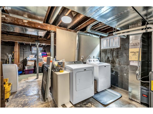 -1 Se MAIN St, Portland, OR 97215