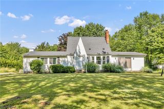838 Nesbitt Road, Sagamore Hills, OH 44067