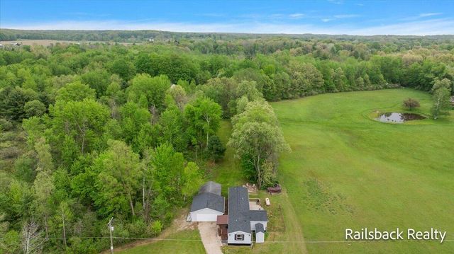 14700 Hanna Avenue NE, Cedar Springs, MI 49319