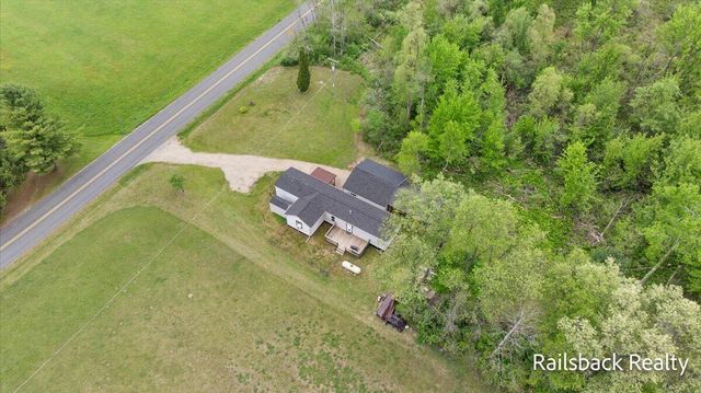 14700 Hanna Avenue NE, Cedar Springs, MI 49319