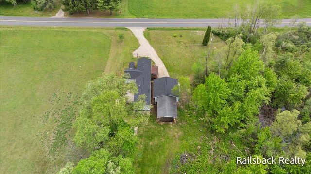 14700 Hanna Avenue NE, Cedar Springs, MI 49319