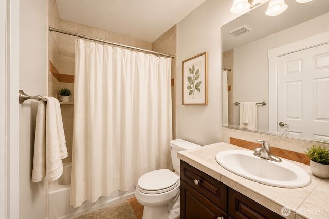 24121 NE 1st Place, Sammamish, WA 98074