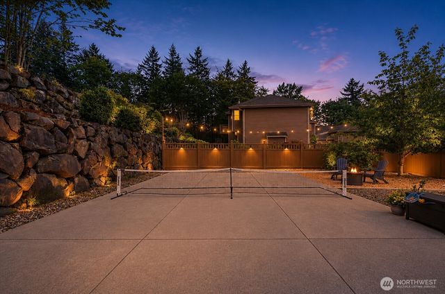 24121 NE 1st Place, Sammamish, WA 98074