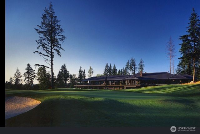 24121 NE 1st Place, Sammamish, WA 98074