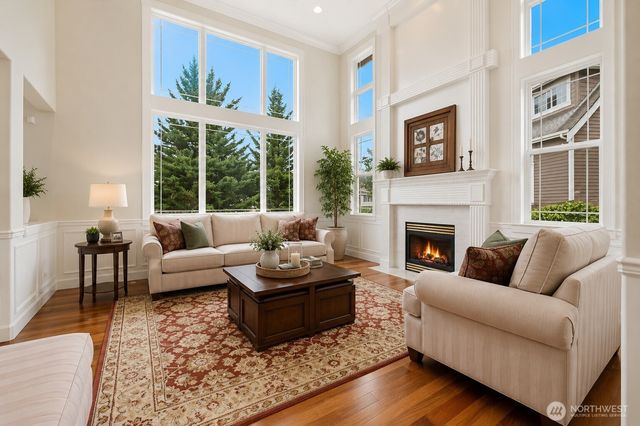 24121 NE 1st Place, Sammamish, WA 98074