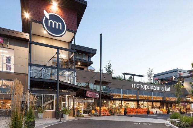 24121 NE 1st Place, Sammamish, WA 98074