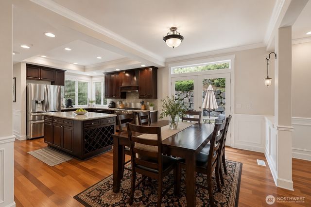 24121 NE 1st Place, Sammamish, WA 98074
