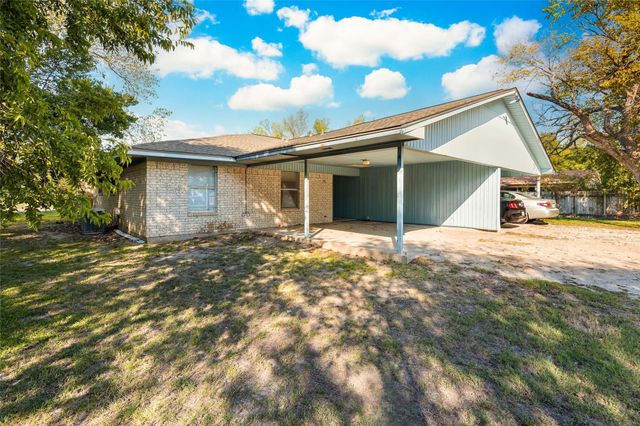 2907 Charity Road, Commerce, TX 75428