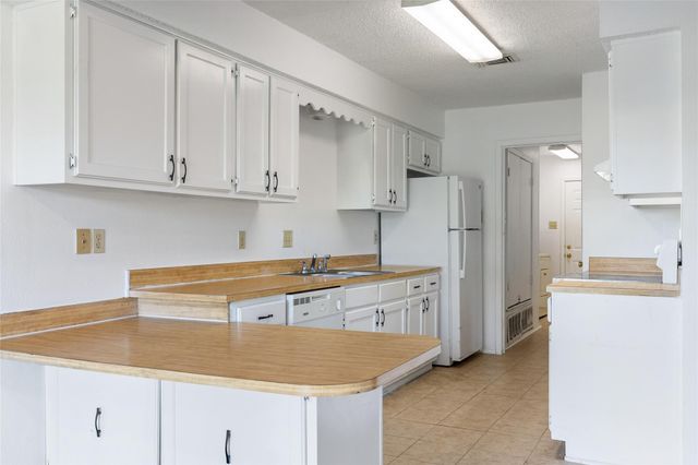 2907 Charity Road, Commerce, TX 75428