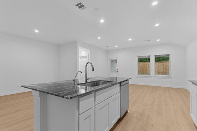 1511 Splashing Wave Drive, Iowa Colony, TX 77583