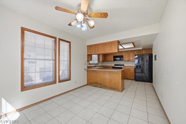 7812 Canoe Lane, Las Vegas, NV 89145