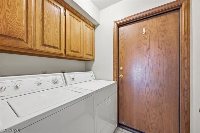 7812 Canoe Lane, Las Vegas, NV 89145