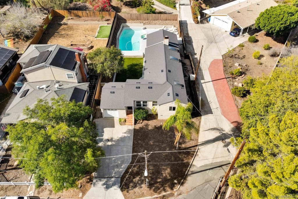 5170 Randlett Dr, La Mesa, CA 91942