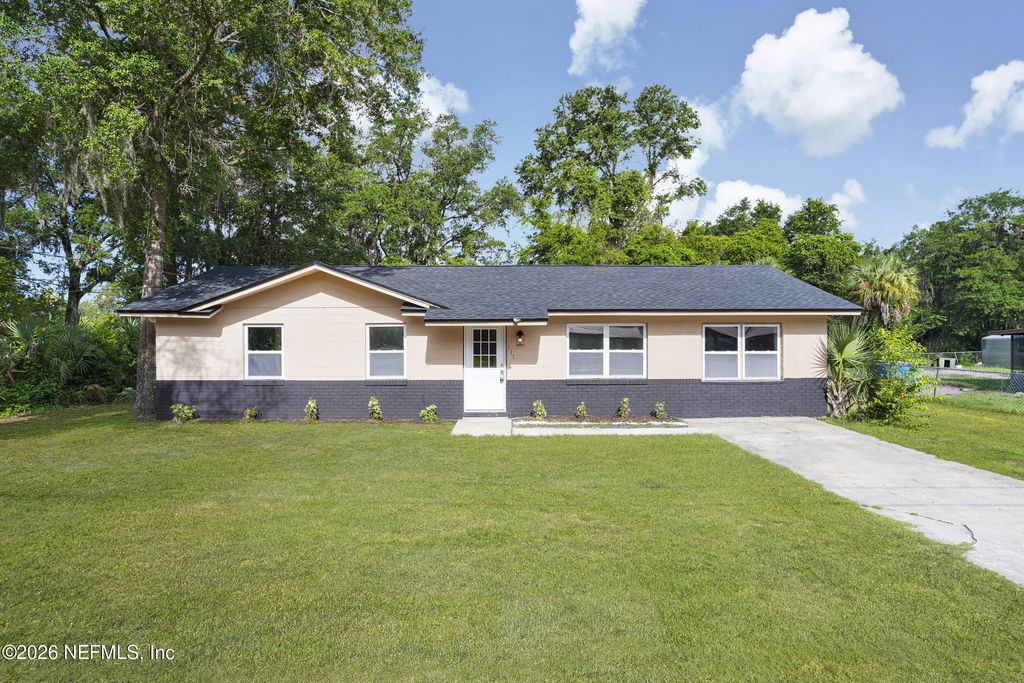 111 ELM Avenue, Palatka, FL 32177