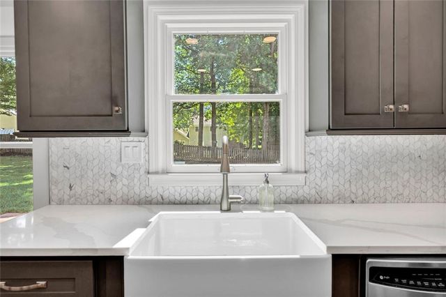 167 Knollwood Drive NW, Marietta, GA 30064