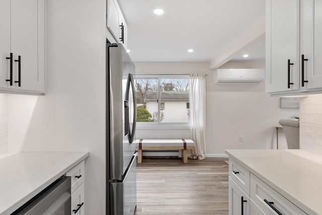 17 York Ave, Westford, MA 01886