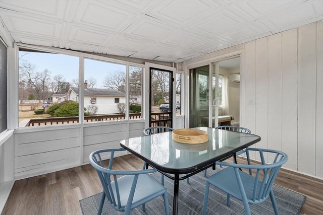 17 York Ave, Westford, MA 01886