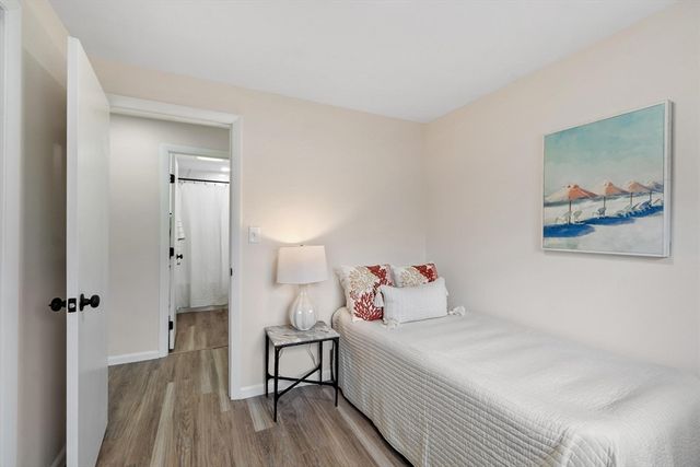 17 York Ave, Westford, MA 01886