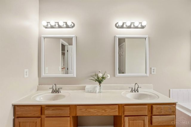 5715 Summerfield Court, Liberty Twp, OH 45044