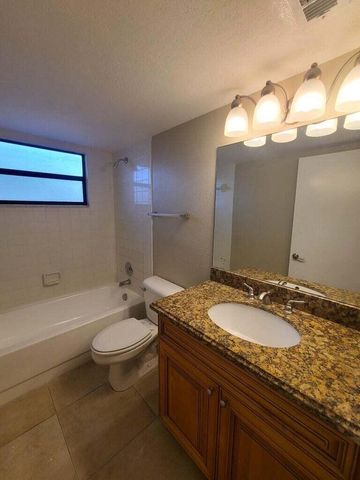 1517 Lake Crystal Drive E, West Palm Beach, FL 33411