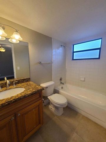 1517 Lake Crystal Drive E, West Palm Beach, FL 33411