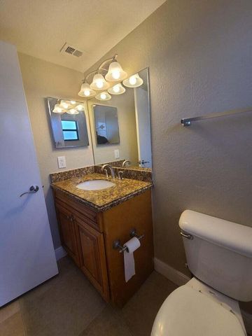 1517 Lake Crystal Drive E, West Palm Beach, FL 33411